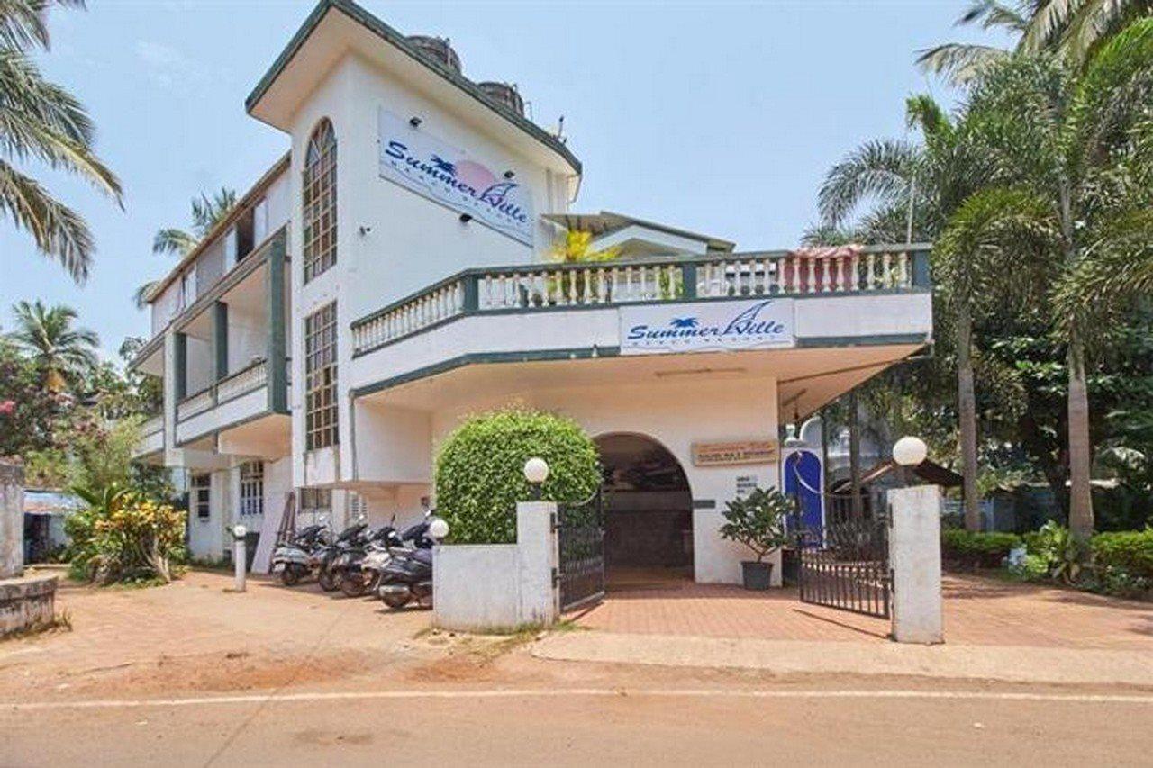 Summerville Beach Resort Candolim Buitenkant foto