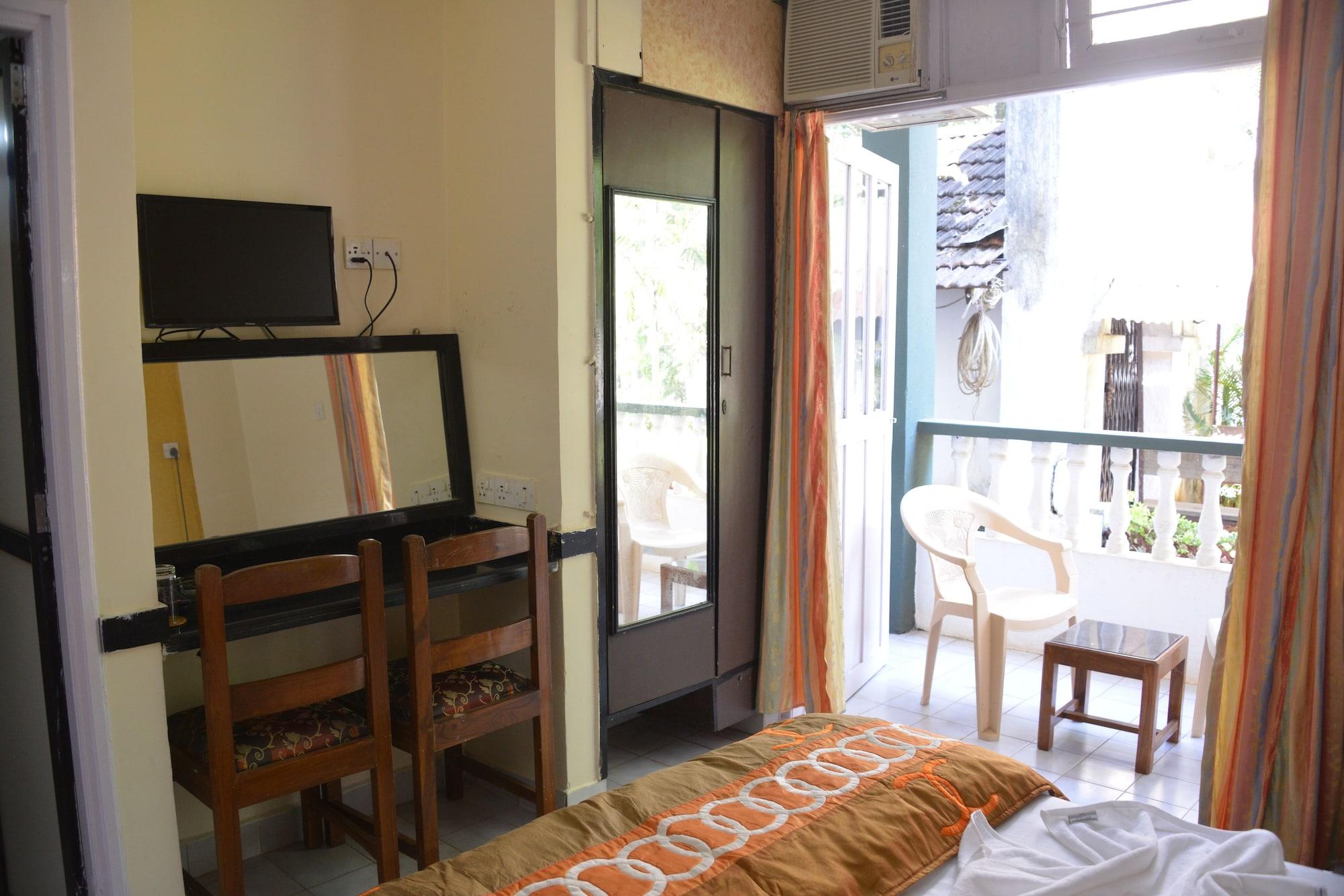 Summerville Beach Resort Candolim Buitenkant foto